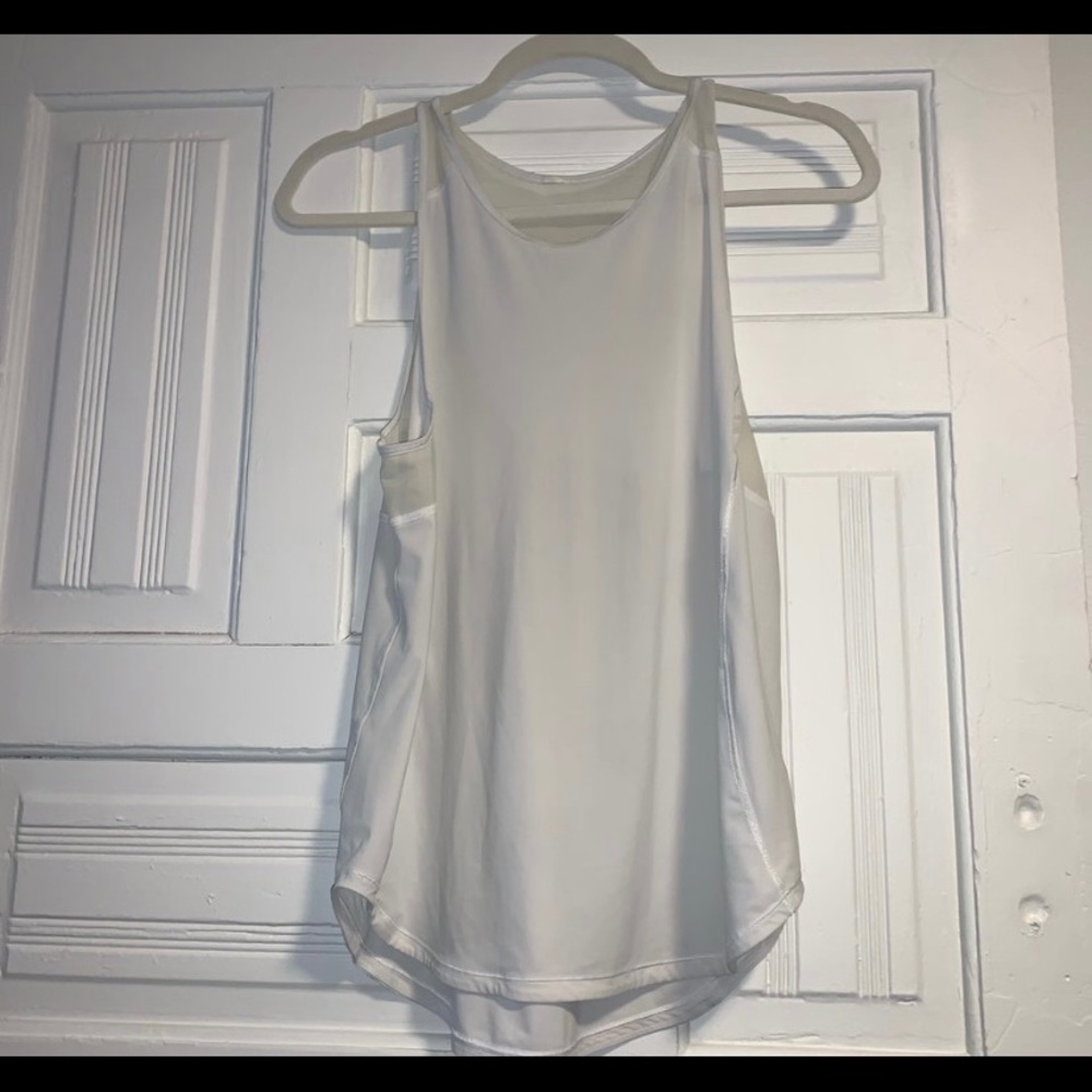 Lululemon top
